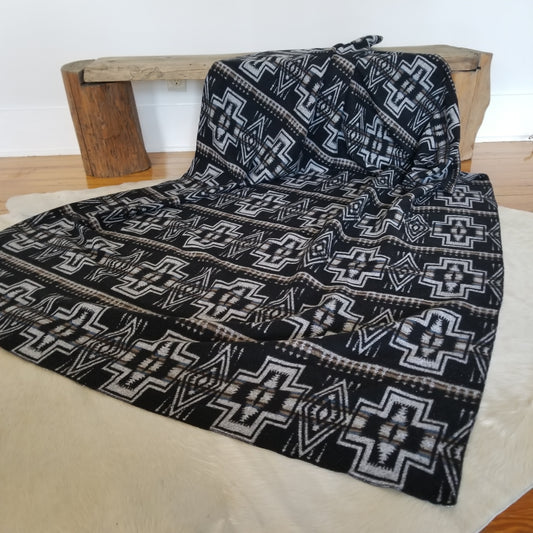 Catskill Camp Blanket in Black