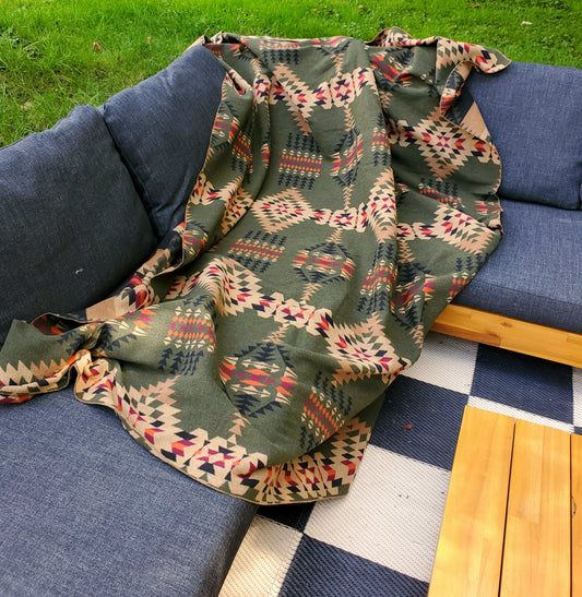 Catskill Camp Blanket in Pine
