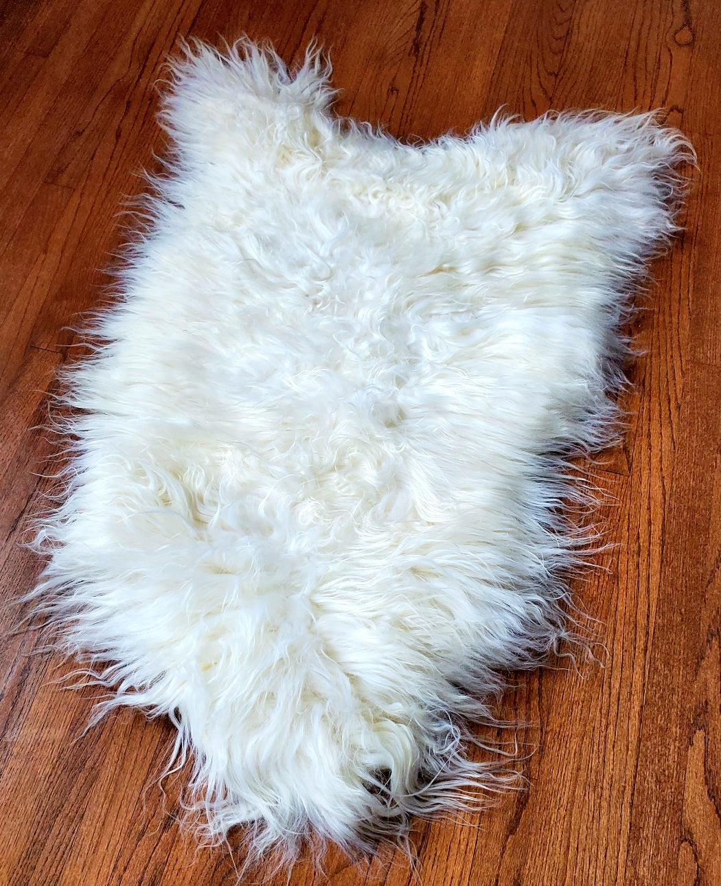 New Icelandic White Sheepskin